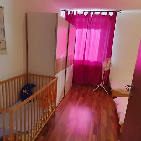 Apartment Sanda Apart-2 In 1og Mit Kostenlose Park In Bul, Bayern