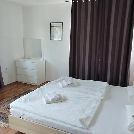 Apartment Sanda Apart-2 In 1og Mit Kostenlose Park In Bul, Bayern Burglengenfeld
